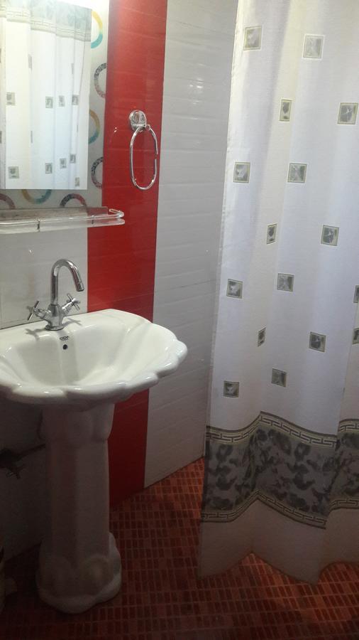 Blooming Dale Hotel Srinagar  Ngoại thất bức ảnh